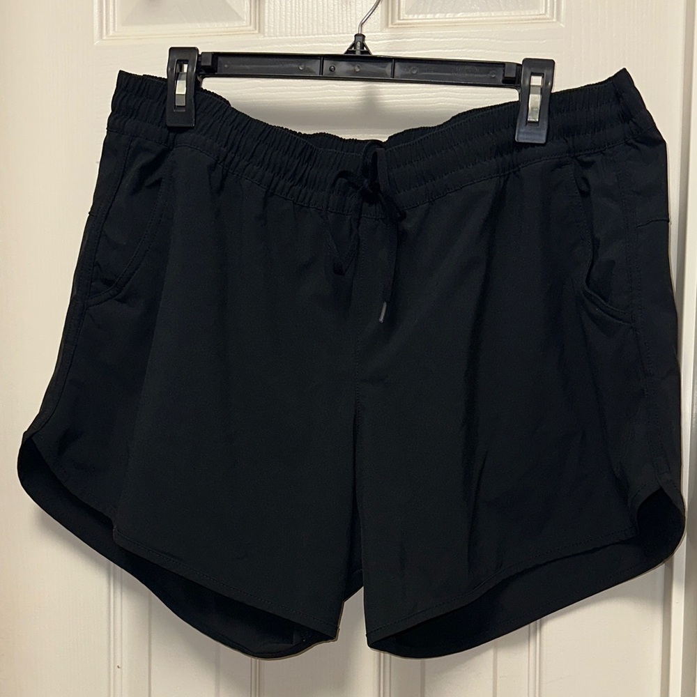 Columbia Women's Dark Athletic Shorts